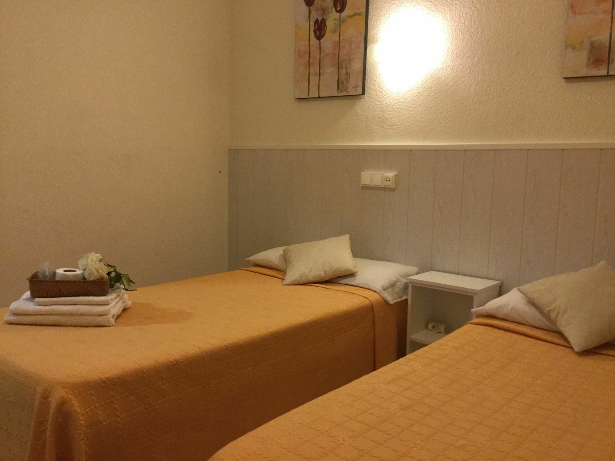 סלאמנקה Hostal Albero By Gaiarooms מראה חיצוני תמונה